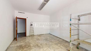 TRILOCALE ALLO STATO ORIGINALE IN CORSO MONTE GRAP