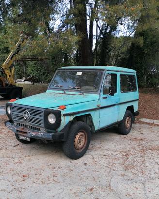 MERCEDES 240 GD Autocarro