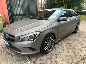 MERCEDES CLA 180 SHOOTING BRAKE BENZINA 122CV AUTO