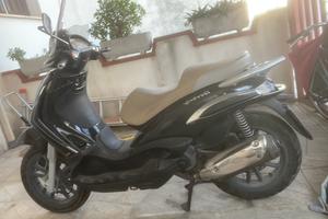 Beverly 125 incidentato