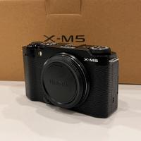 Fuji XM5 corpo