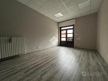 NEGOZIO A NOVI LIGURE