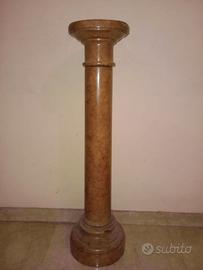 colonna in marmo rosso Verona