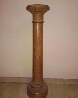 colonna in marmo rosso Verona