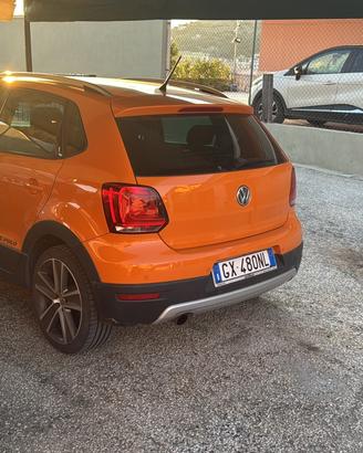 Volkeagen polo cross