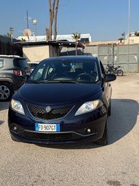 Lancia Ypsilon 1.2 69 CV 5 porte Mya
