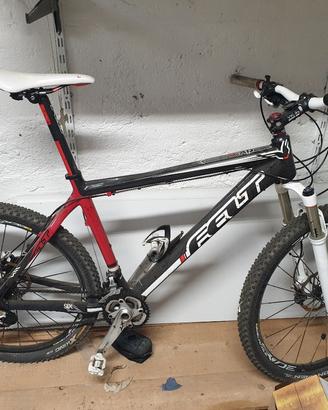 MTB FELT Carbon