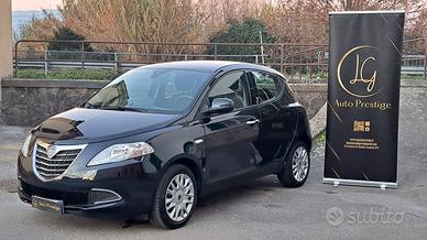 Lancia Ypsilon 1.2 69 CV 5 p S&S Platinum
