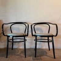 Coppia di sedie modello 209 “Le Corbusier”