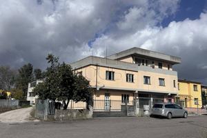Immobile di 187 m² con più di 5 locali a Città di 