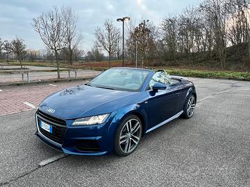 Audi TT Roadster 1.8 tfsi S line s-tronic