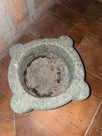 Acquasantiera/mortaio in marmo, vintage.