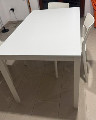 MOBILI ED ELETTRODOMESTICI IN