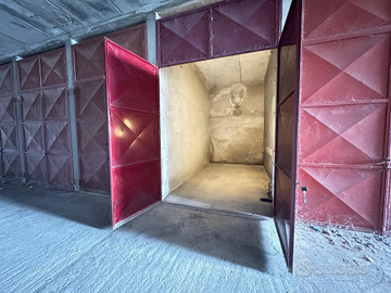 2 box nel centro di costigliole d'asti