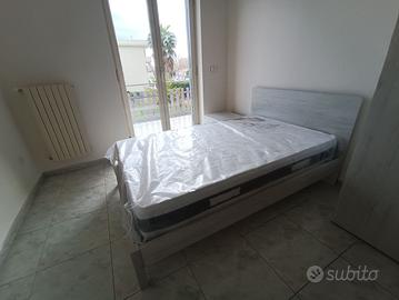 Intera cameretta - NUOVA - mai utilizzata