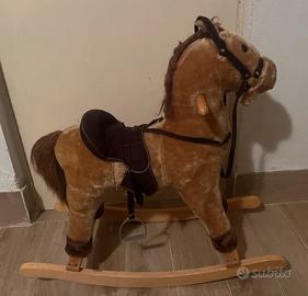 CAVALLO A DONDOLO