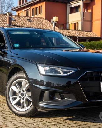 Audi A4 Avant 35 TDI Hybrid 163CV S Tronic MHEV -
