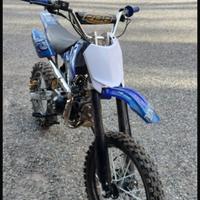 Pit bike