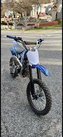 Pit bike