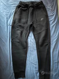 Pantaloni nike tech neri