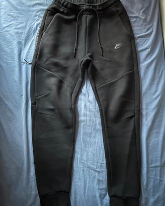 Pantaloni nike tech neri