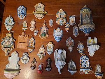 Lotto di 26 acquasantiere vintage e antiche in cer