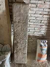 pietra in tufo di grandi dimensioni