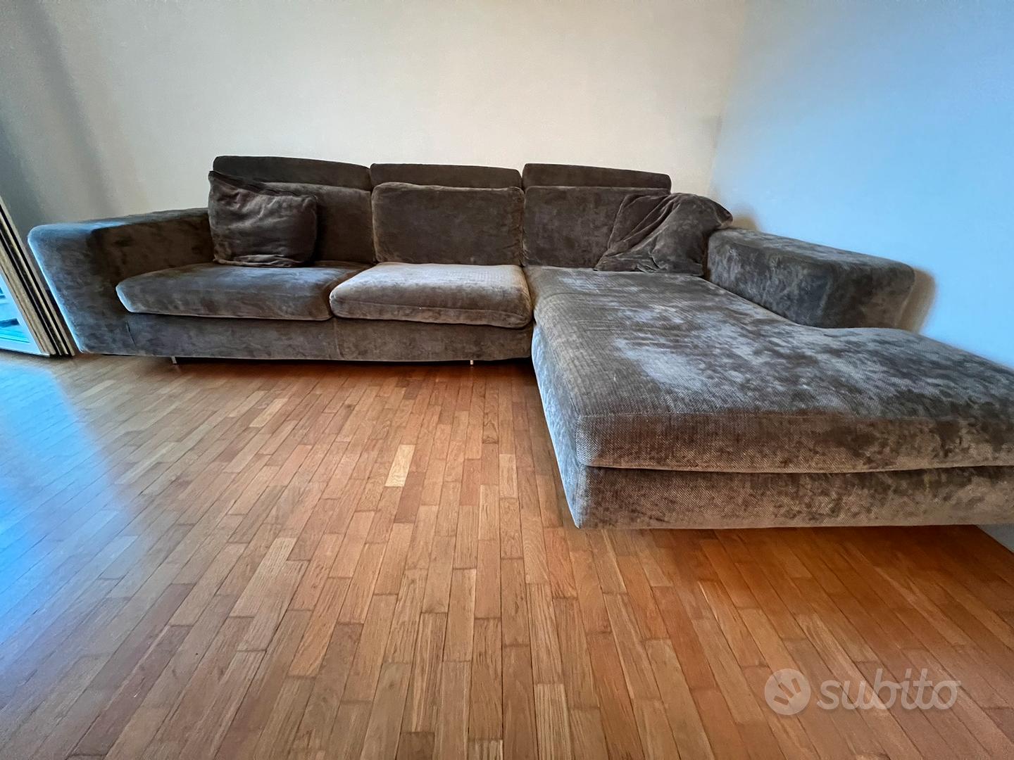 Divano poltrone e sofa ad angolo come nuovo Arredamento e Casalinghi