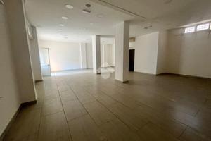 NEGOZIO A MARANO DI NAPOLI