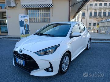 Toyota Yaris 1.5 Hybrid 5p Active AUTOMATICA