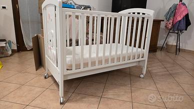 Letto Erbesi bianco e rosa e materasso Memory CRAB