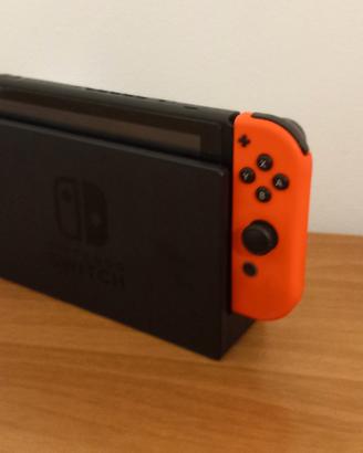 NINTENDO SWITCH con Mario Kart 8 Deluxe