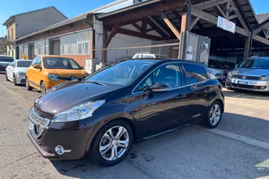 Peugeot 208 1.6 VTi 120 CV 5 porte Allure