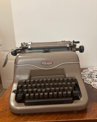 Macchina da scrivere TRIUMPH