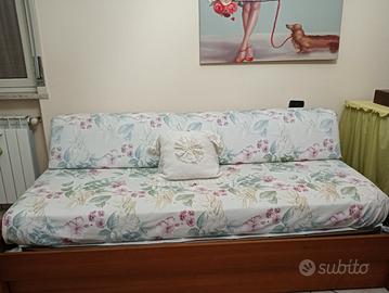 Divano letto come nuovo 