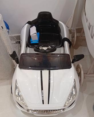 Automobile x bimbi