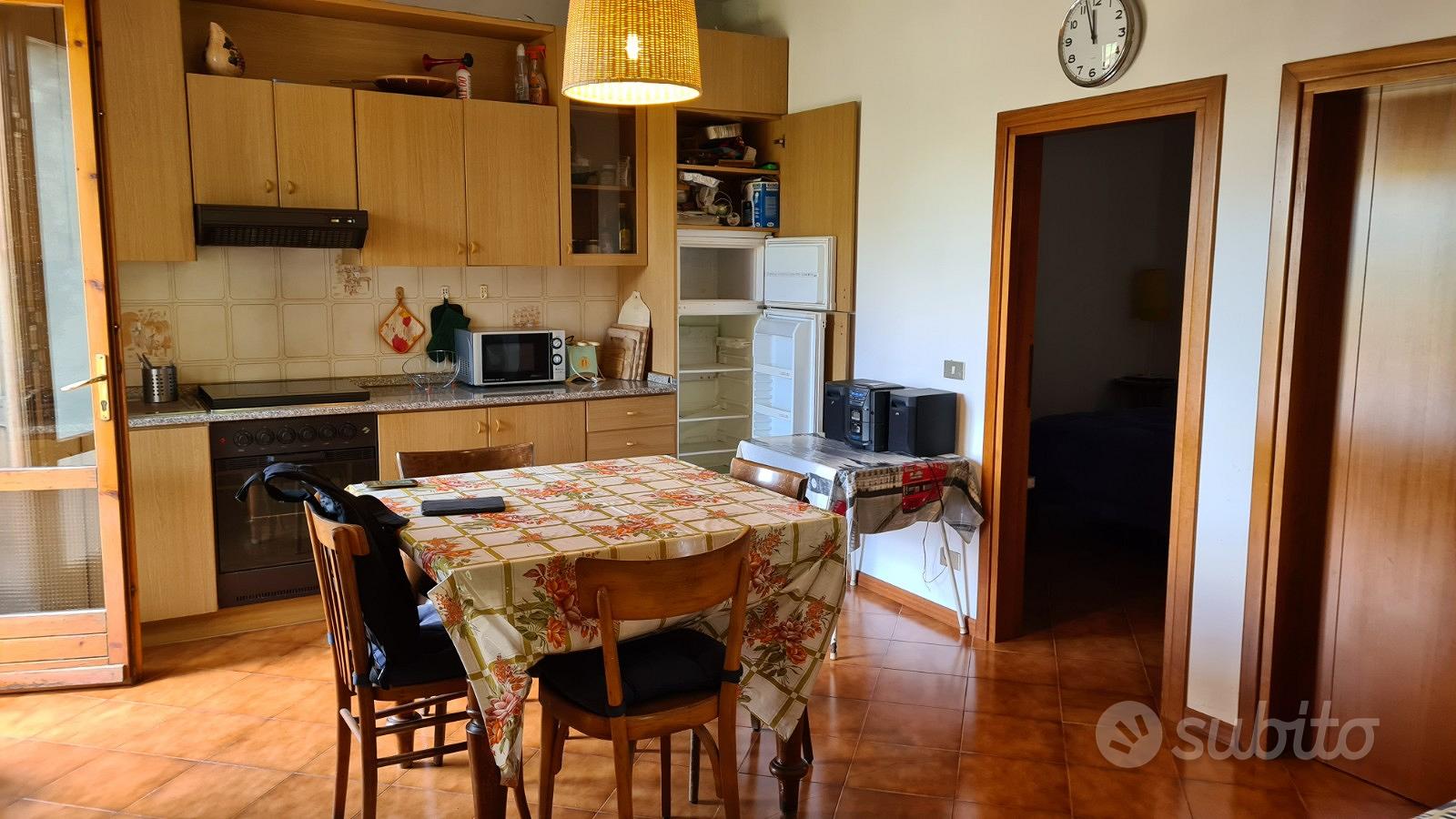 Burzanella casa grande veranda vista vallata - Altro