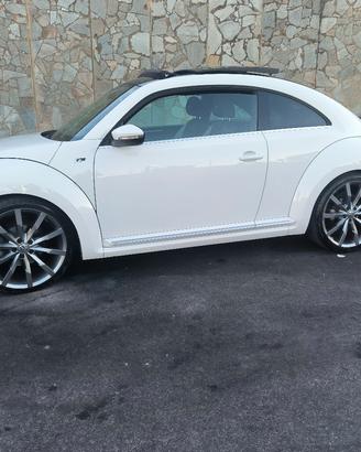 Maggiolino 2.0 TDI 150 CV  R-line full optional 