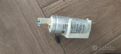 Condensatore Spunto 10uF 475V per AEG / Electrolux
