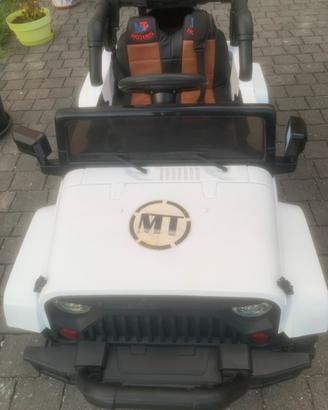 Macchina elettrica per bambini - modello Jeep