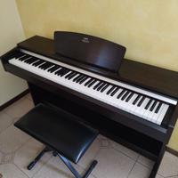 Pianoforte Yamaha Arius Come Nuovo con Sgabello