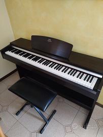 Pianoforte Yamaha Arius Come Nuovo con Sgabello