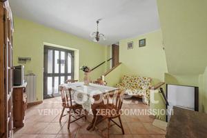 Appartamento di 155 m² con 3 locali a Castelli