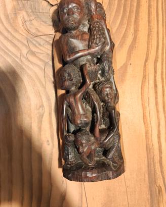 Statuetta africana in legno albero della vita