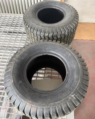 gomme trattorino per tagliare l'erba