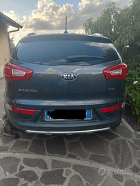 Auto SUV Kia sportage