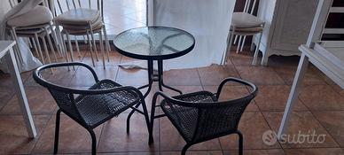 tavoli dehor rotondi e sedie