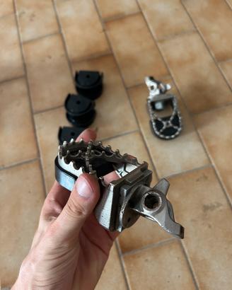 Pedane motard/enduro regolabili cr/crf