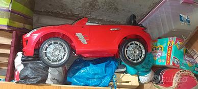 aut elettrica per bambini con due batterie 