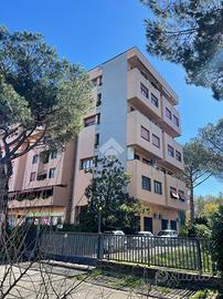 2 LOCALI A ROMA